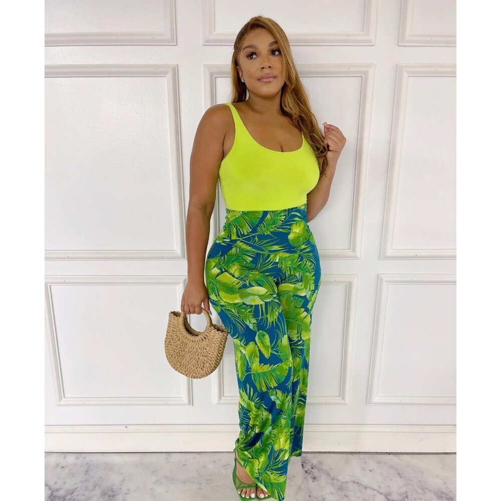 NWT Womens Effortlessly Style Palazzo Pants Green Tropical Stretch Resort Vacay